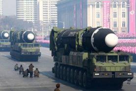 کره شمالی از موشک بالستیک جدید خود رونمایی کرد.