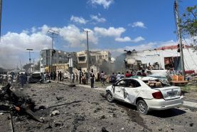 انفجار یک خودروی بمب گذاری شده در پایتخت سومالی، هشت کشته بر جای گذاشت