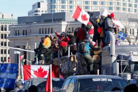 اعتراضات کامیون داران علیه قوانین واکسیناسیون، اتاوا کانادا را مسدود کرد