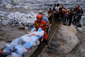 65 کشته در زلزله چین؛ عملیات نجات ادامه دارد