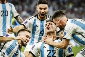 آرژانتین و مسی هنوز در جام جهانی زنده هستند